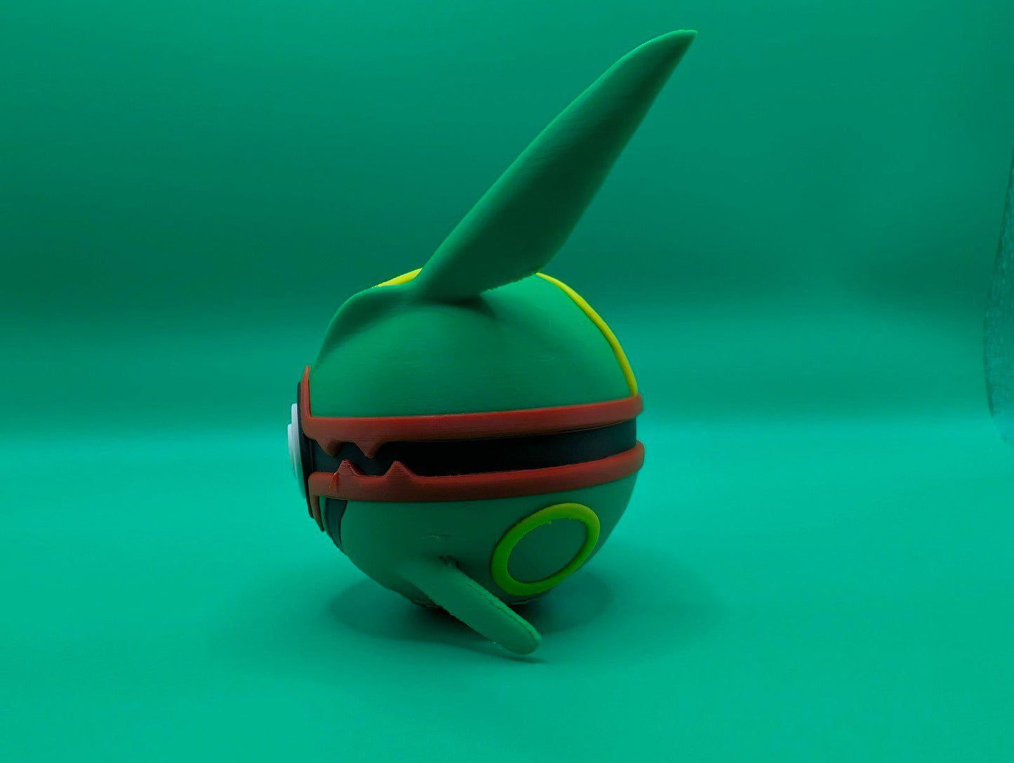 UNIQUE Rayquaza Poké Ball – 3D Printed Custom Pokémon-Inspired Display Prop