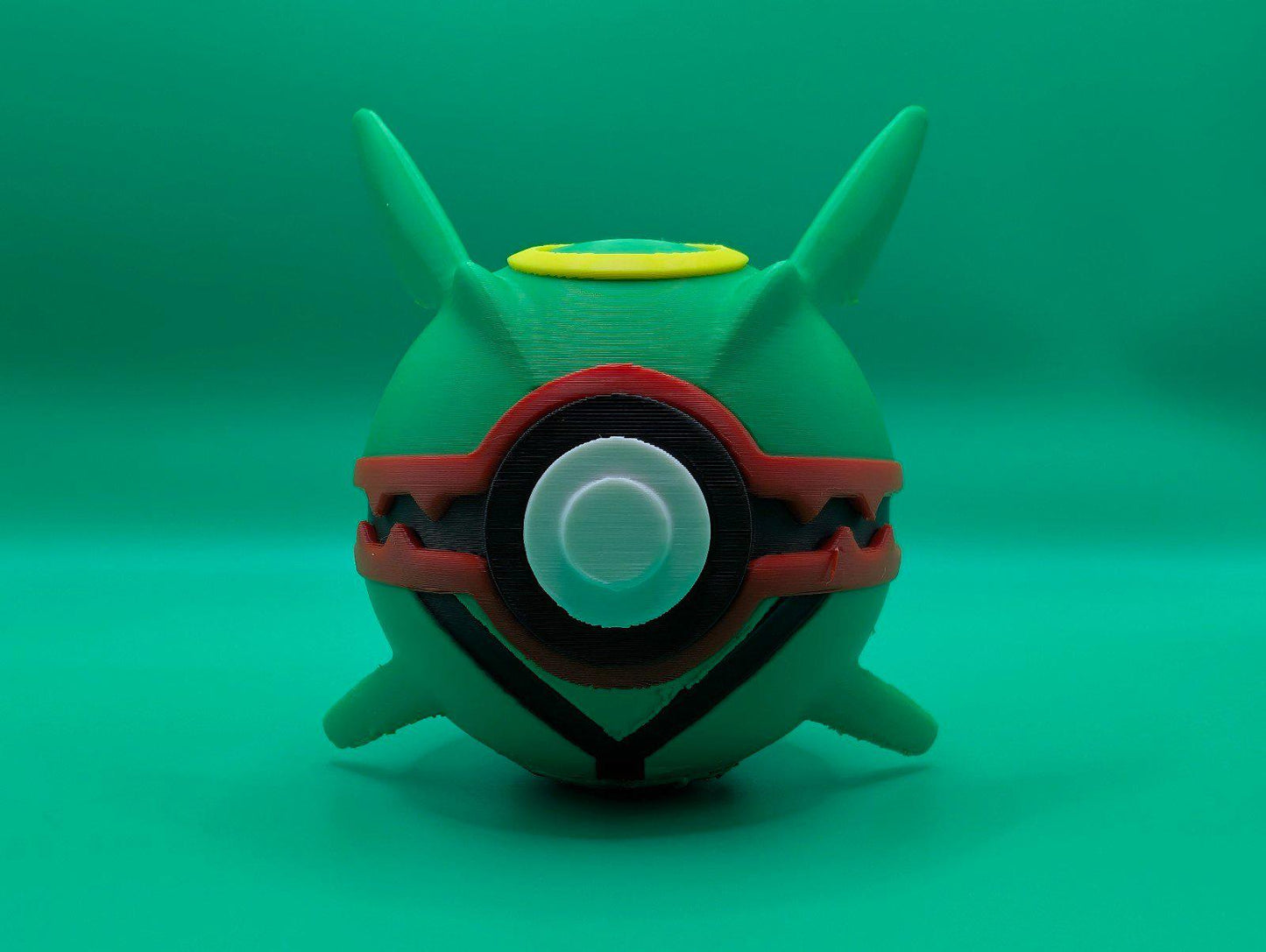 UNIQUE Rayquaza Poké Ball – 3D Printed Custom Pokémon-Inspired Display Prop