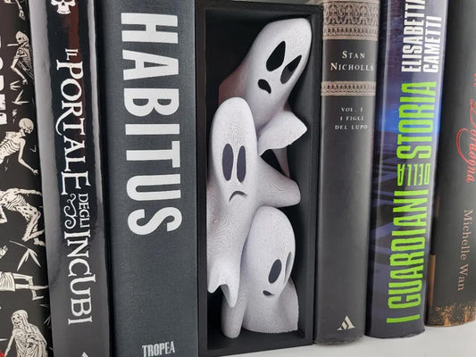 Spooky Ghost Trio Book Nook - 3D Printed Whimsical Haunt 